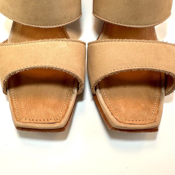 Adelante The Serena Heeled Sandal in Oatmeal, Size 8 - Picture 13 of 16